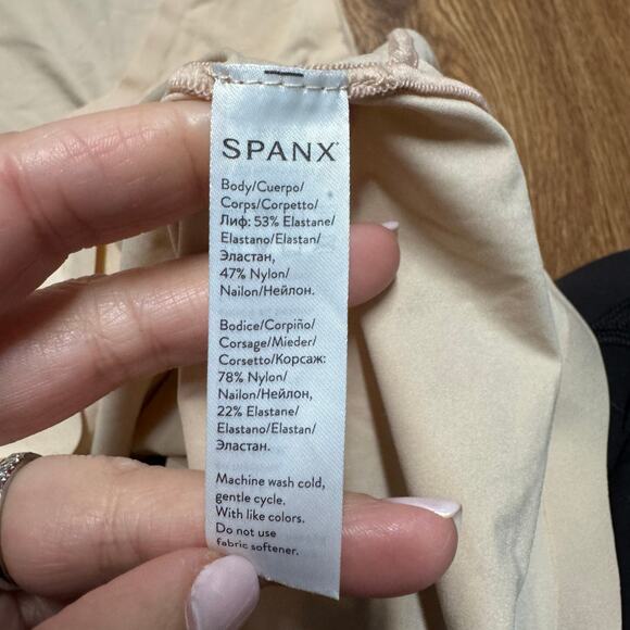 Spanx Womens Off White Slimming Sculpting Stretch Tank Top Plus Size 1X - Picture 6 of 9